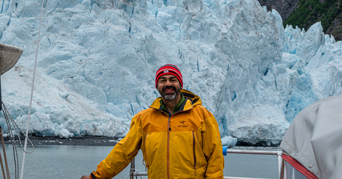 Daniel from Happy Puffin Tours